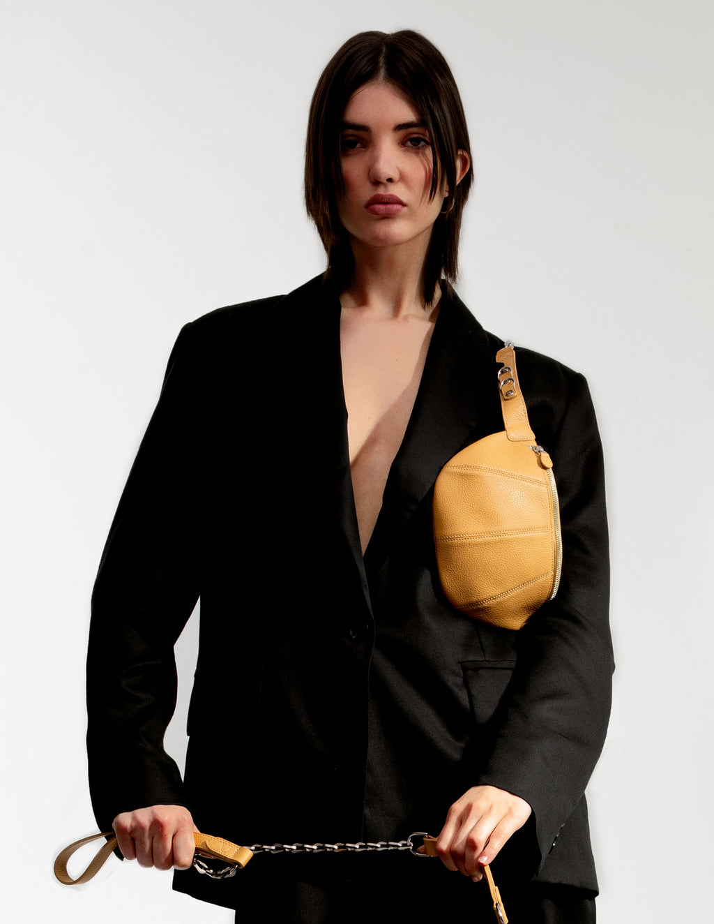 Bottega Veneta black mini pouch bag Archives - STYLE DU MONDE